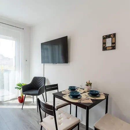 New Blue Danube With Balcony And Parking *