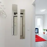 Apartment New Blue Danube With Balcony And Parking