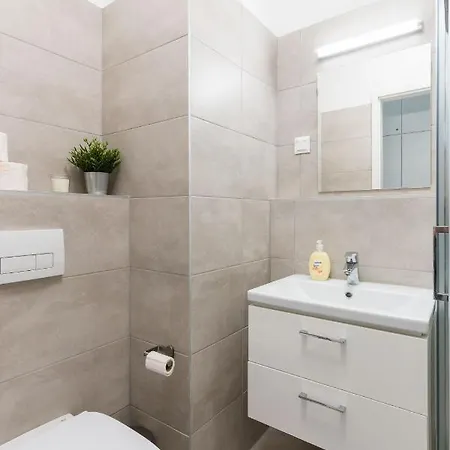 Apartamento New Blue Danube With Balcony And Parking *
