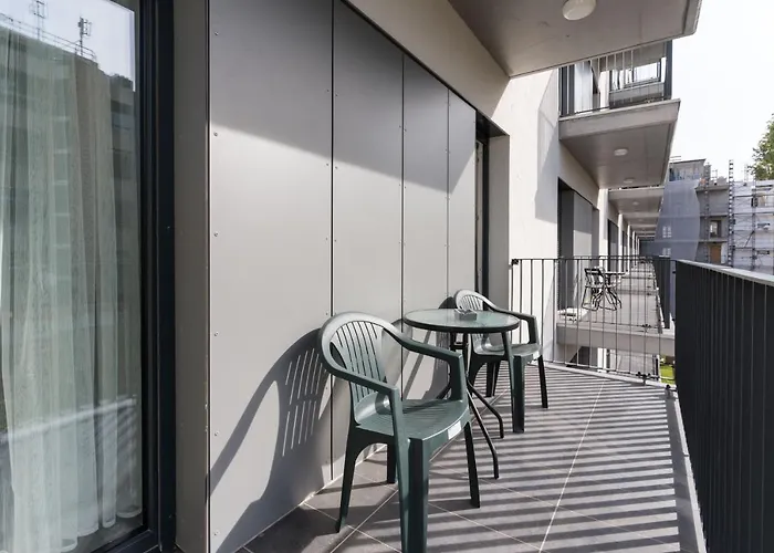 Lägenhet New Blue Danube With Balcony And Parking *