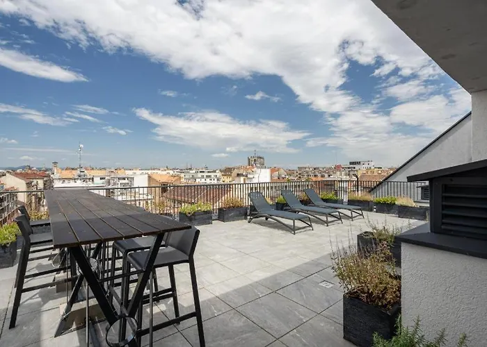 New Blue Danube With Balcony And Parking