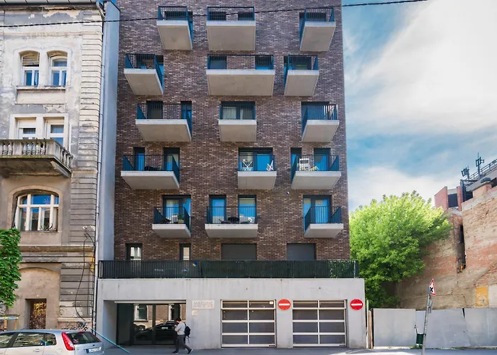New Blue Danube With Balcony And Parking *